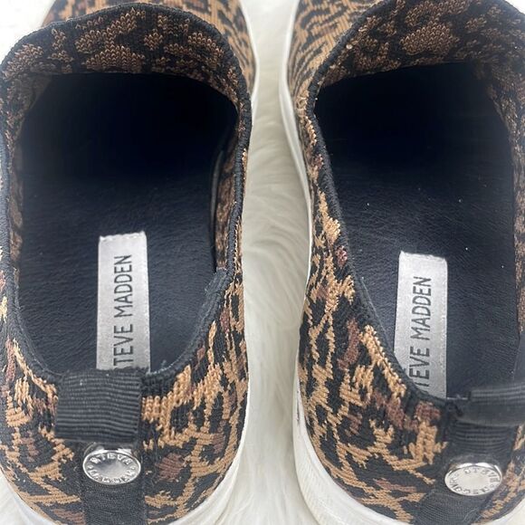 Steve Madden | slip on leopard sneakers 8.5 stretchy comfy material. - Picture 8 of 12